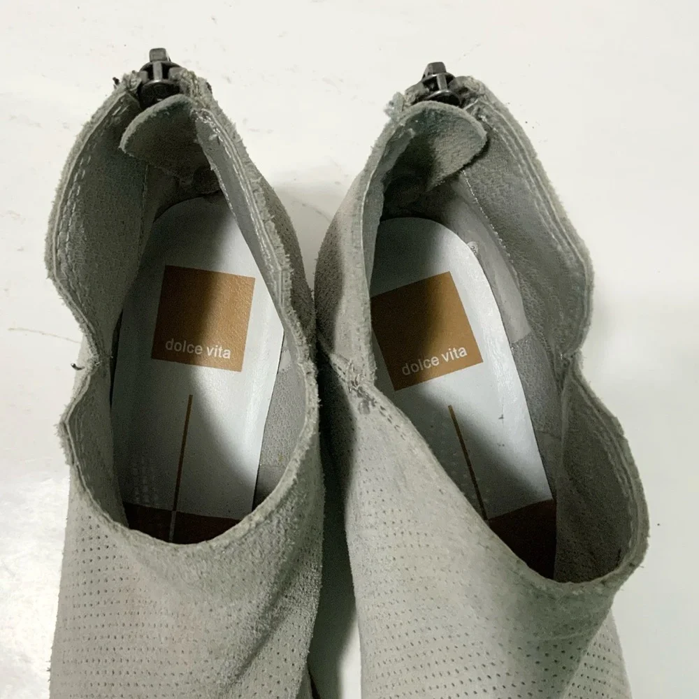 Dolce Vita Karsen Gray Perforated Suede Ankle Bootie Womens Size 8 - Picture 6 of 10